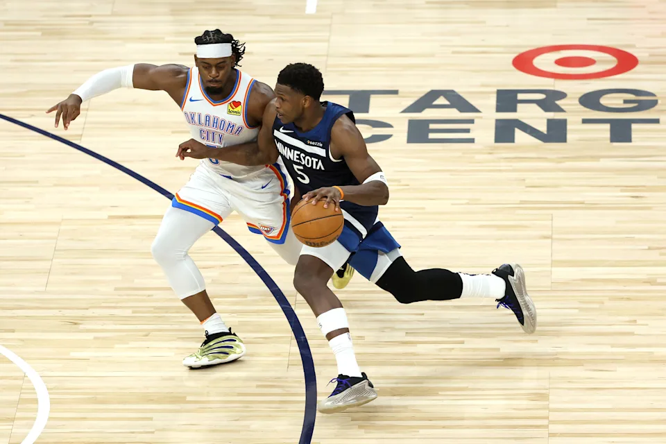 NBA／季後賽灰狼回家痛宰雷霆 系列賽追成1比2